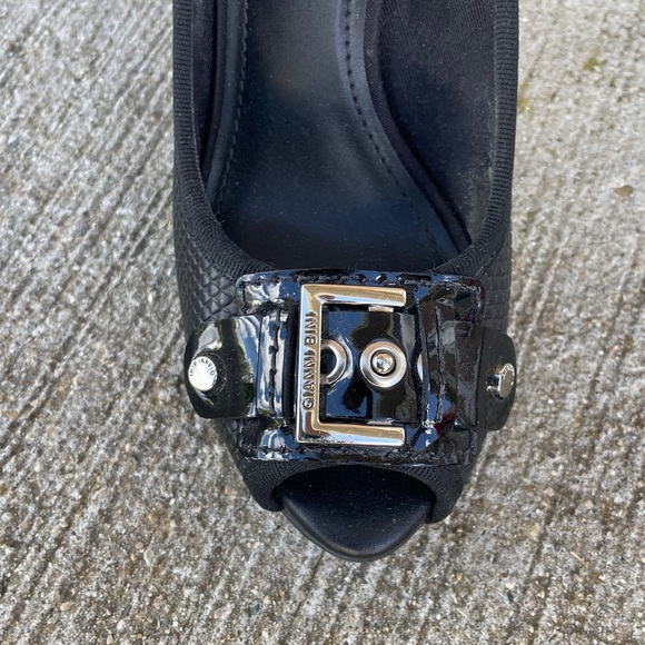 Gianni Bini Black Heels Stiletto Platform peep toe buckle size 6 - Picture 3 of 6
